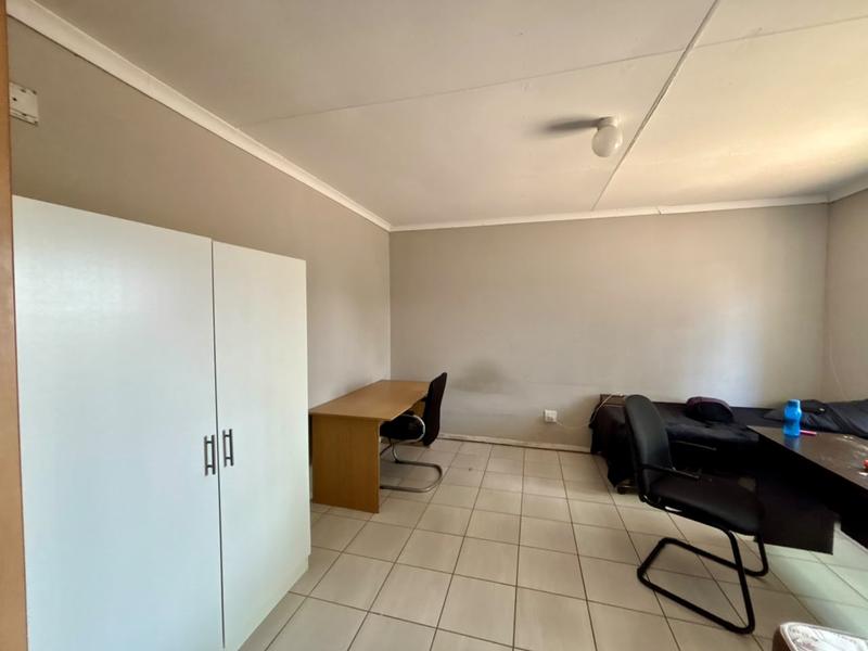 11 Bedroom Property for Sale in Brandwag Free State